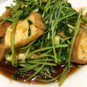 栄養満点♪我が家の“厚揚げと豆苗の煮物”